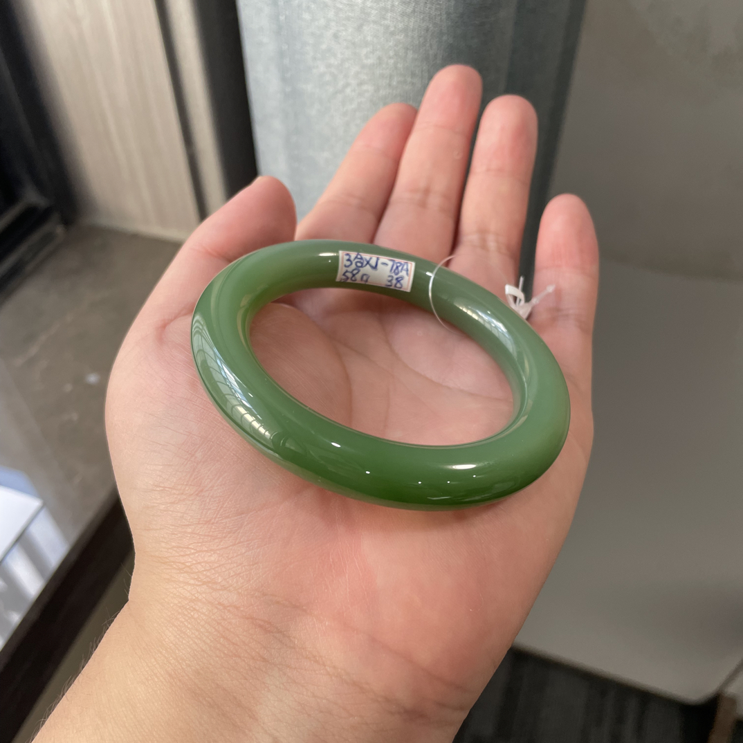 和田玉俄碧老坑粉绿白加绿胖圆手镯5758