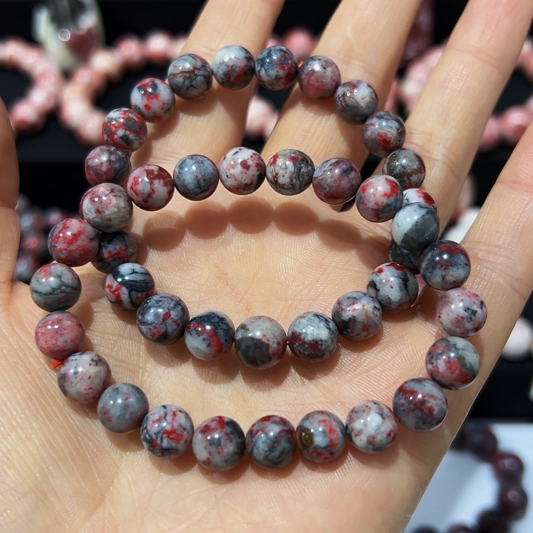 玛瑙/玉髓  朱砂原石卡8.5一条未镶嵌