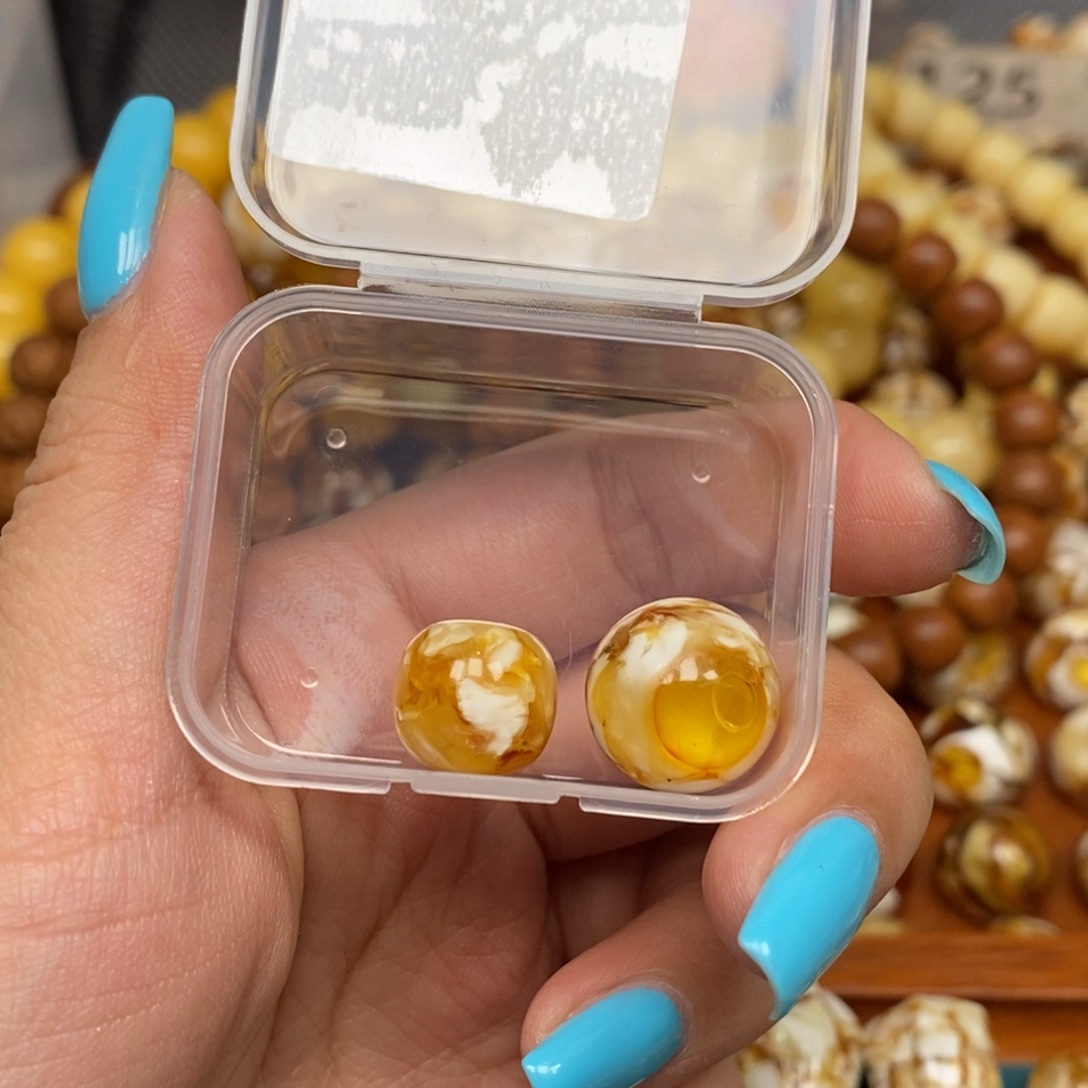 沁色蜜蜡未镶嵌3479