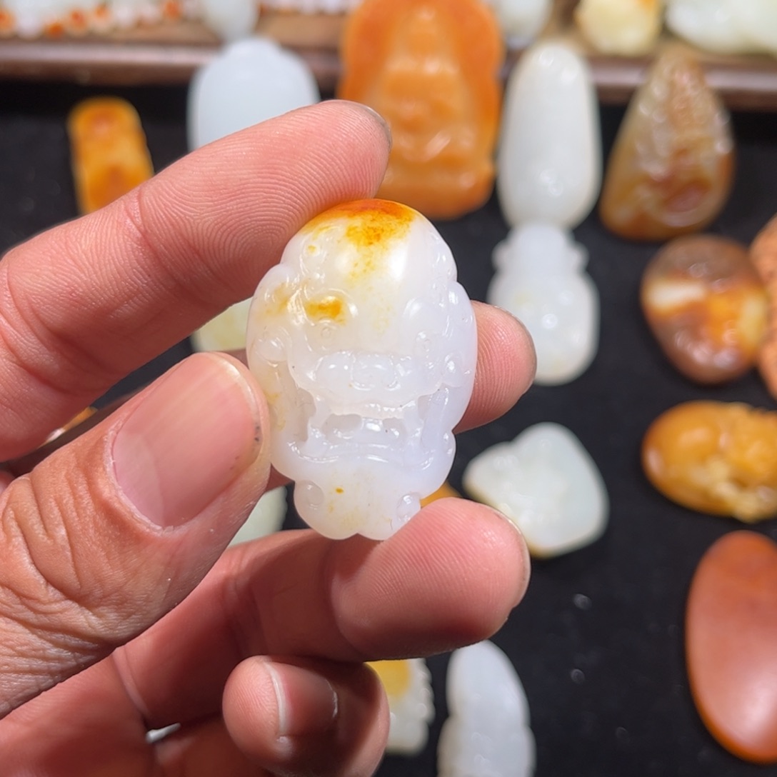 和田玉颈饰未镶嵌执*