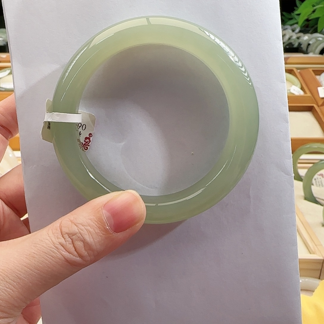 和田玉手镯未镶嵌嘁***锵57