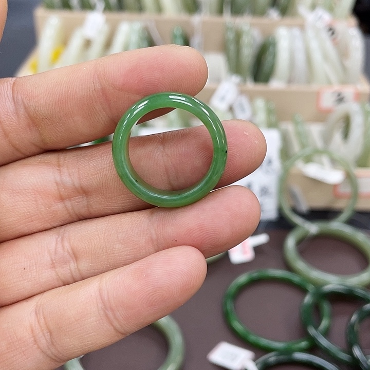 和田玉戒指未镶嵌