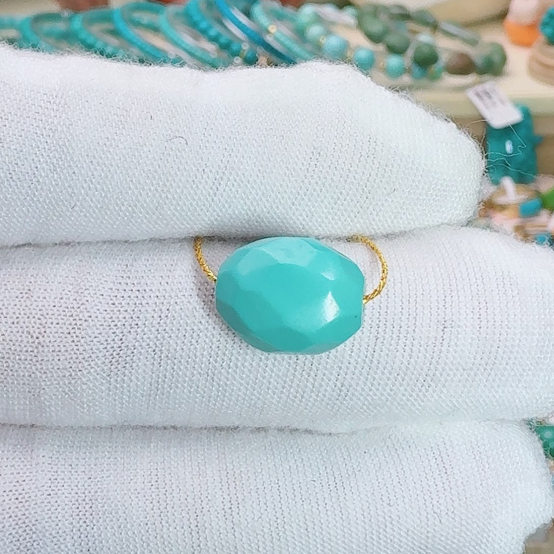 绿松石未镶嵌珠宝奇石无相钻切