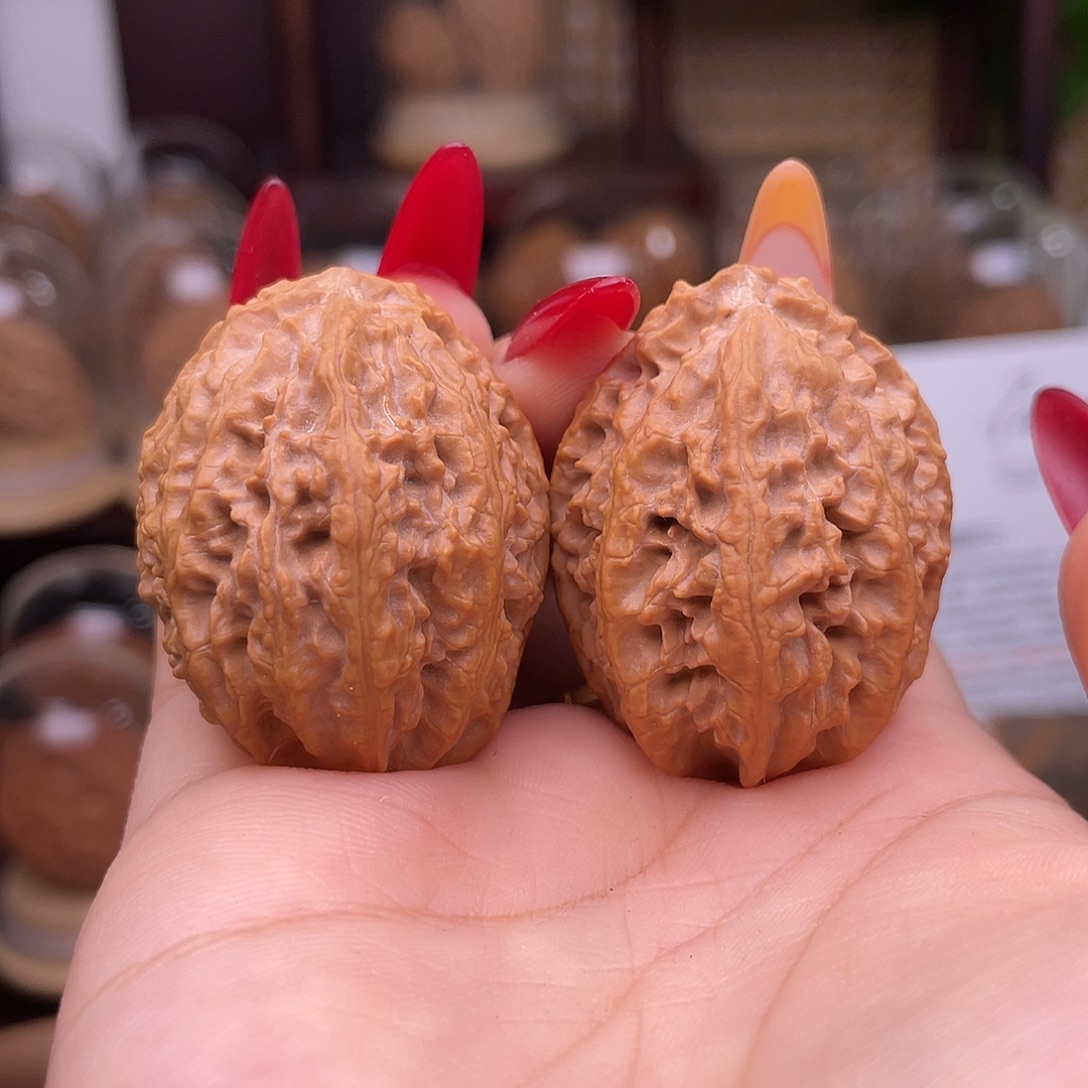 文玩核桃吊坠蚂蚁蛋