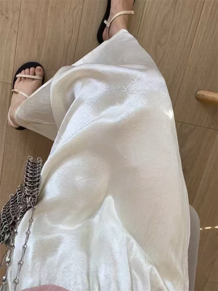 仓美美女装-肌理感褶醋酸皱半身裙（卡码推荐拍小）