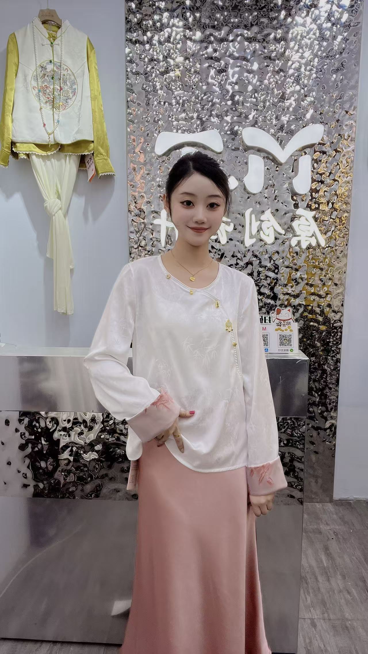 2025春季新中式内搭宽松打底衫上衣女时尚百搭圆领长袖t恤