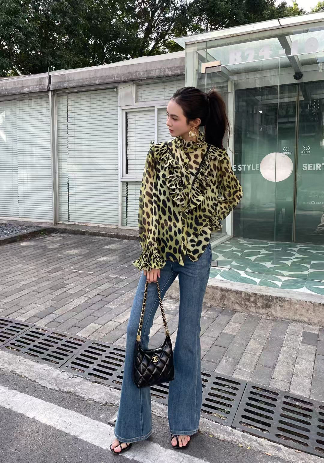 豹纹通勤宽松上衣时尚荷叶边造型感长袖衬衫