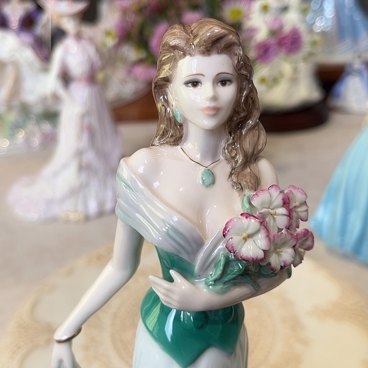 杯欧洲中古瓷器摆件