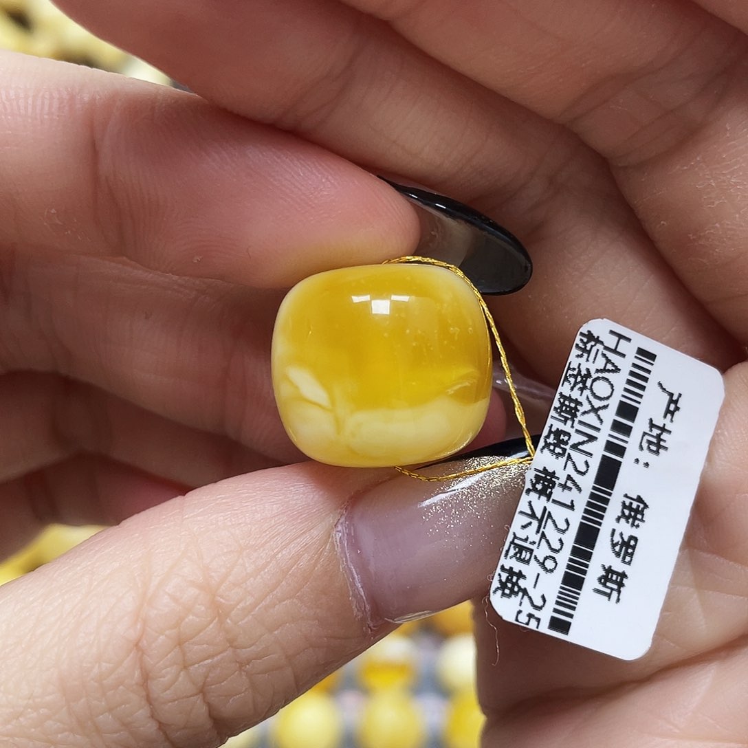 琥珀珠宝奇石未镶嵌18mm金沙