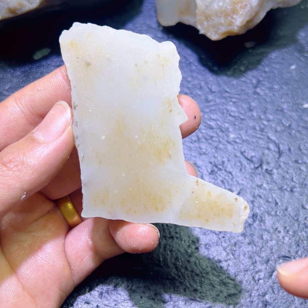 和田玉未镶嵌珠宝半成品