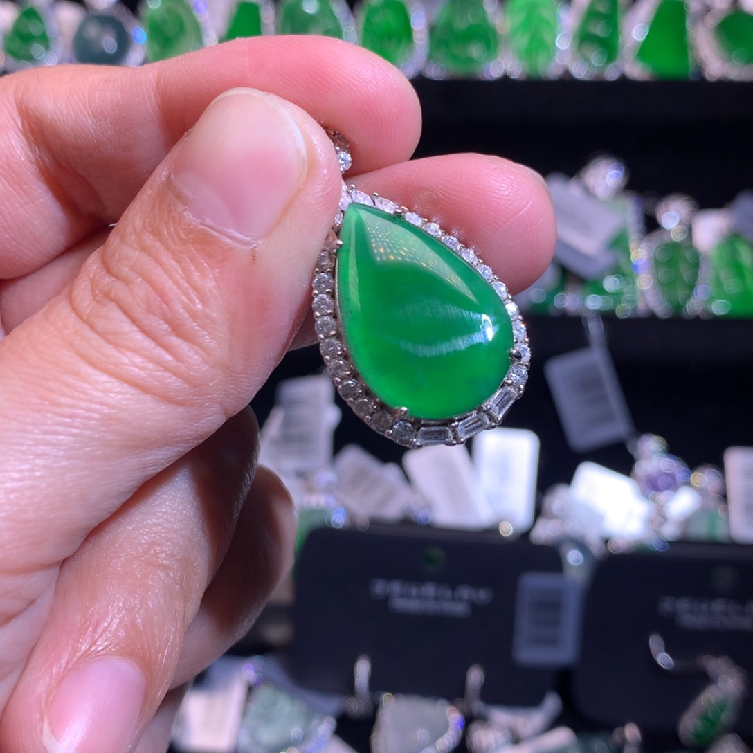 【闪购商品】颈饰银S925镶嵌翡翠