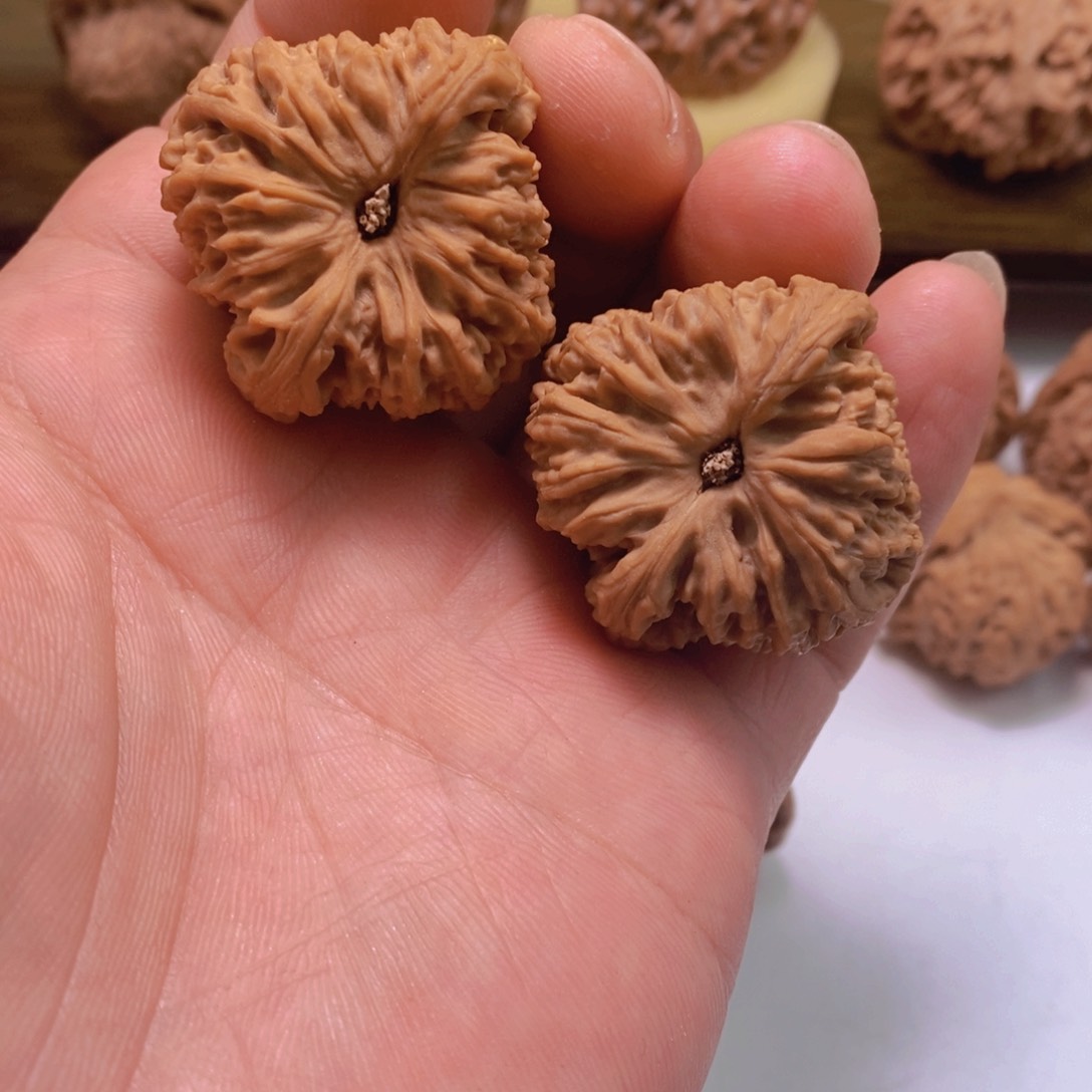 文玩核桃把件张*文玩核桃南疆