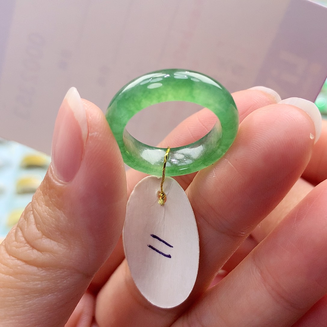 翡翠戒指未镶嵌11圈