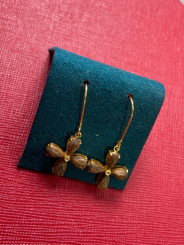 沉香精美耳坠四叶草18k