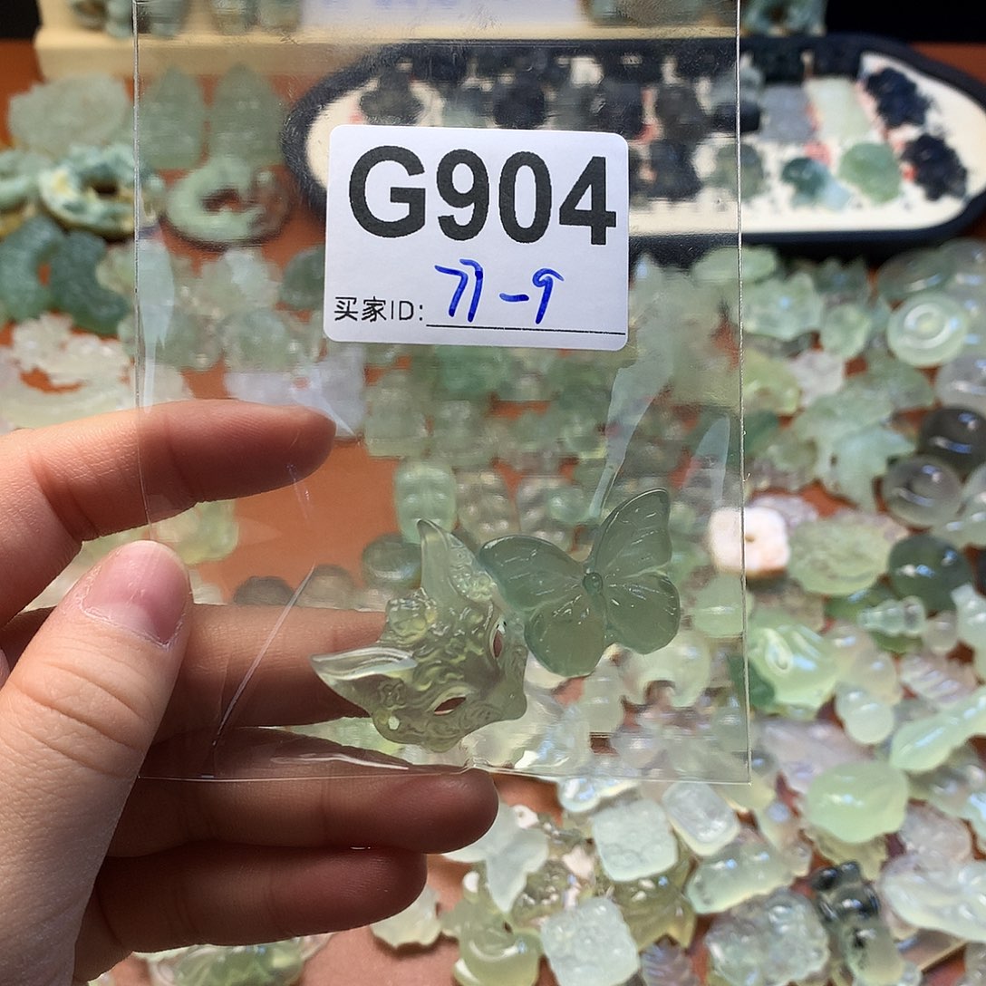 7***q蛇纹石玉未镶嵌颈饰