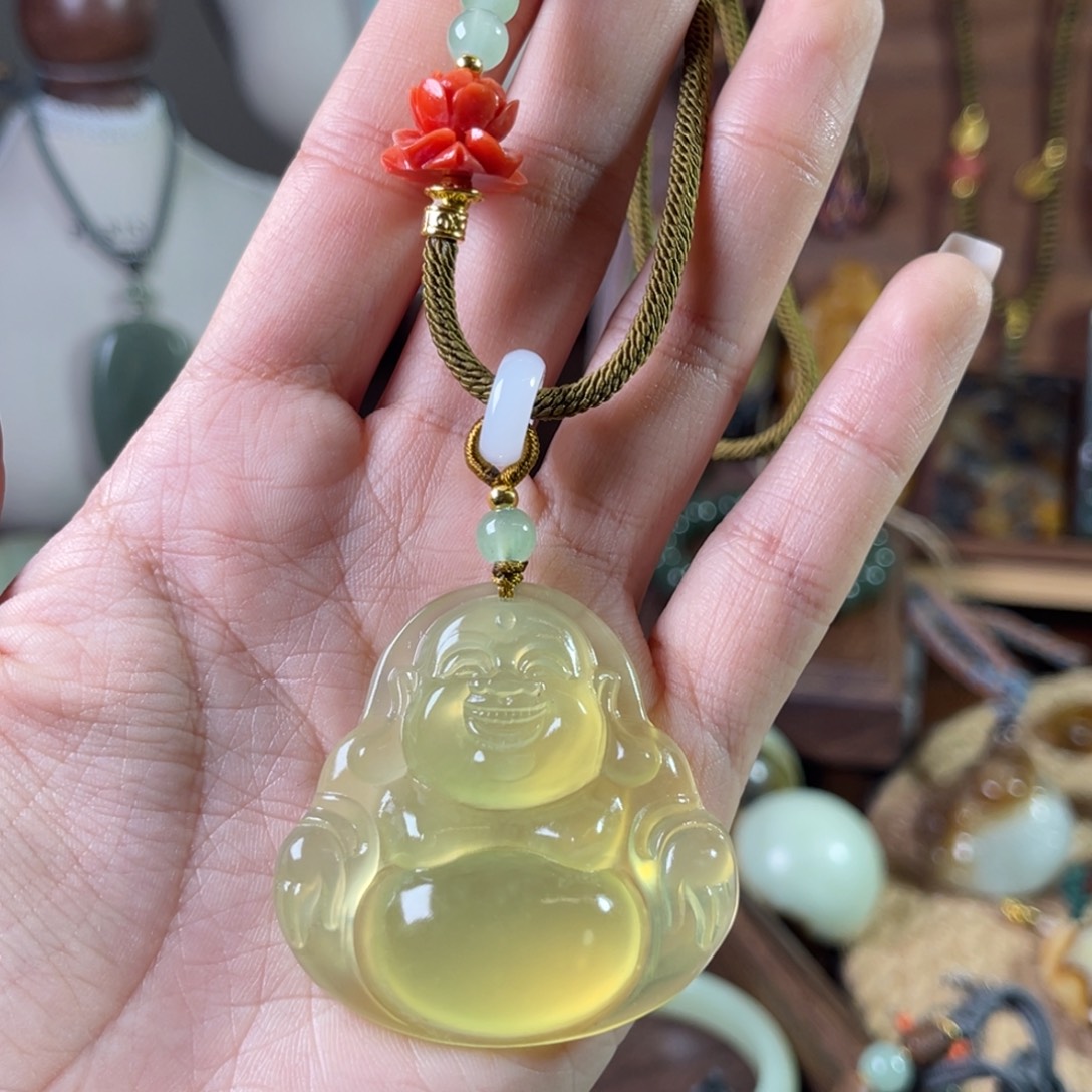 蛇纹石玉未镶嵌颈饰