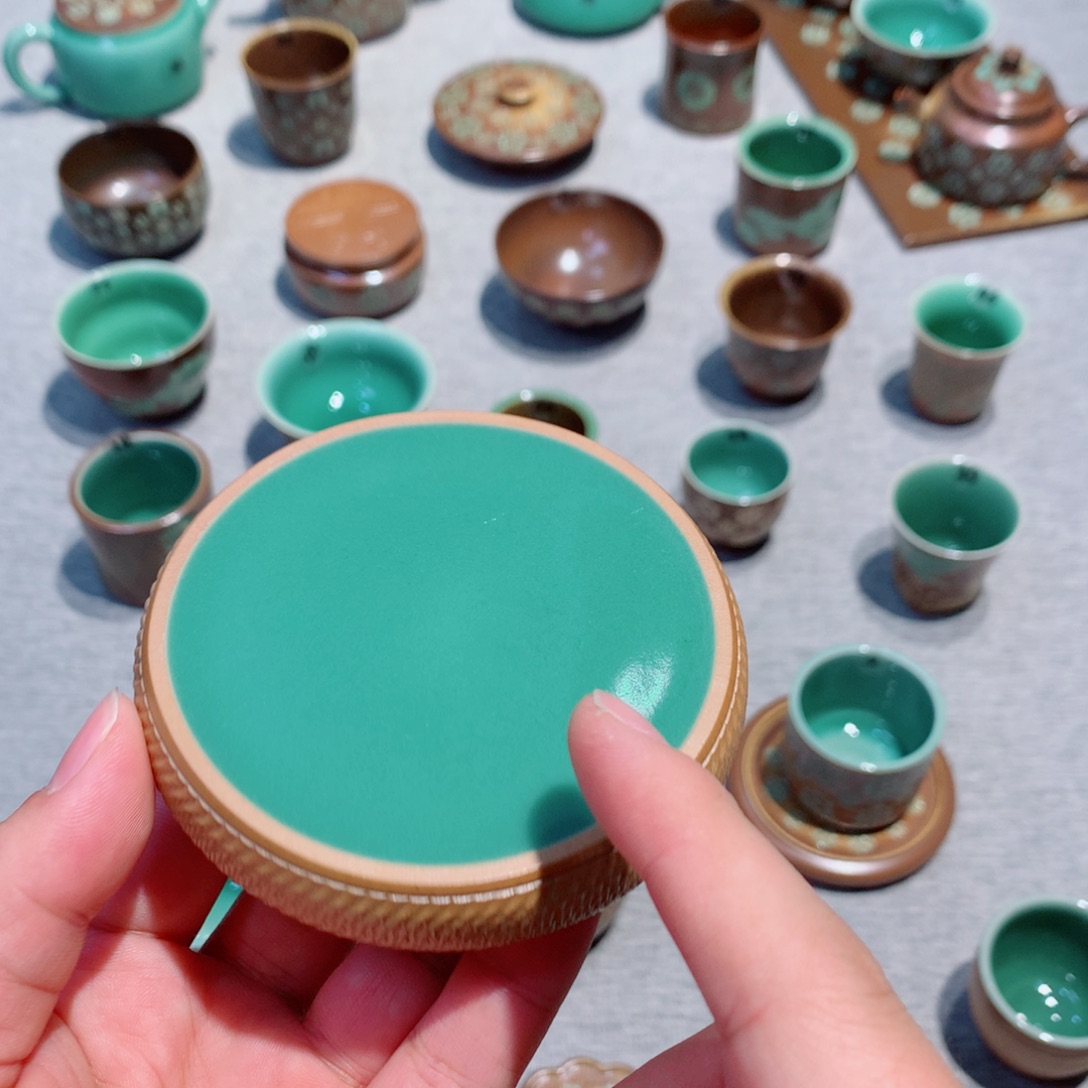 芷***茶龙泉青瓷茶具一套
