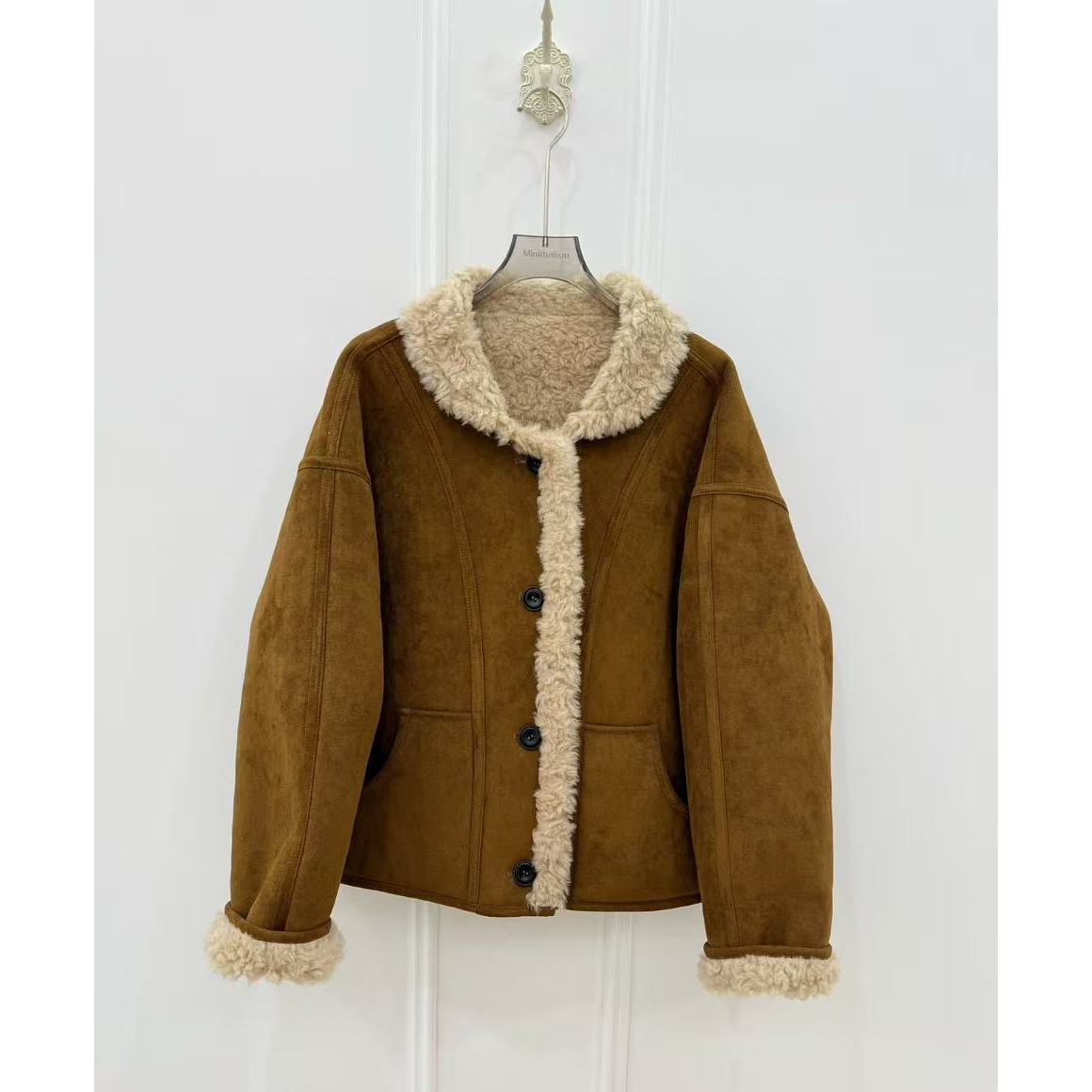 『朱小姐』25秋冬高级感翻领单排扣麂皮绒外套 G631