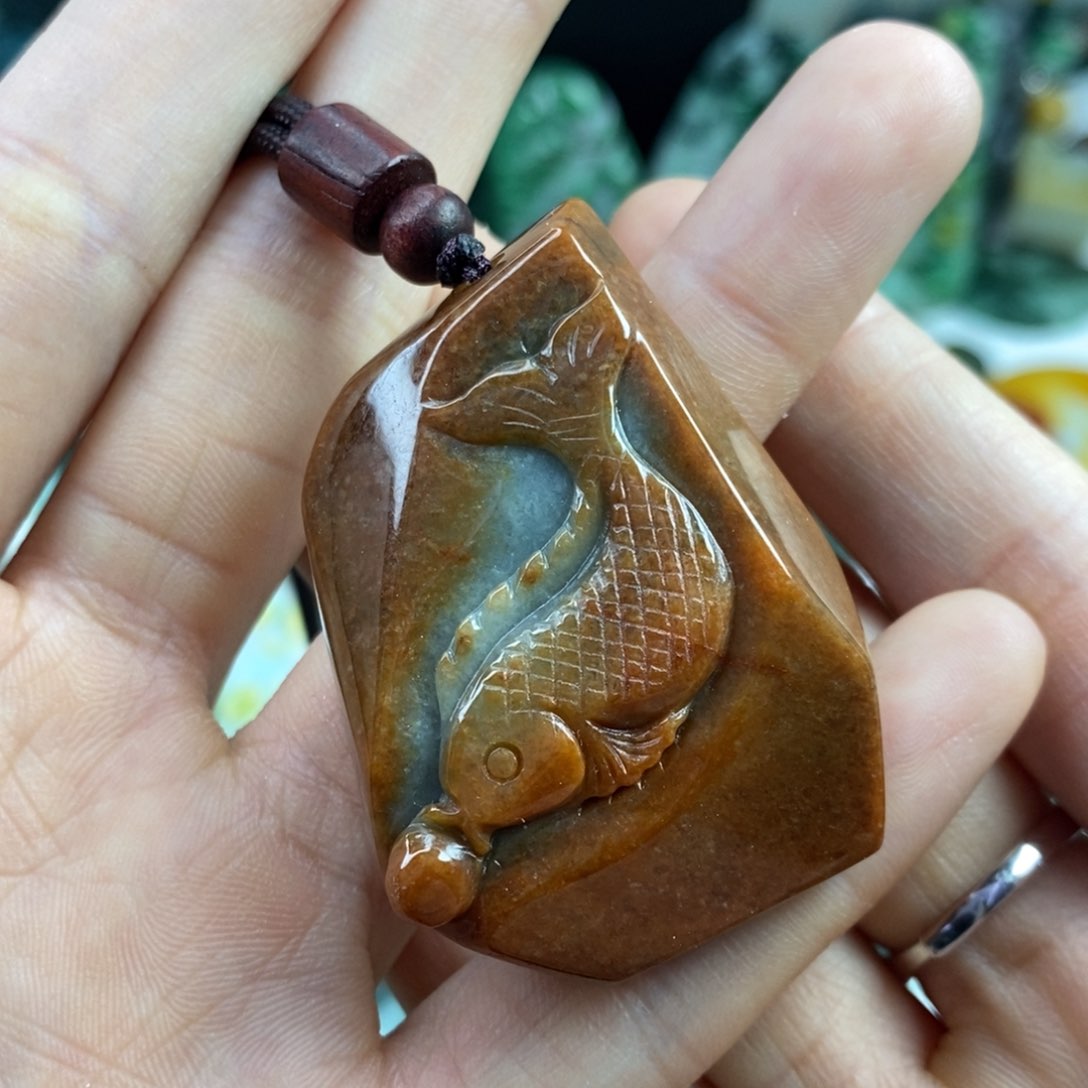 翡翠颈饰未镶嵌吊坠