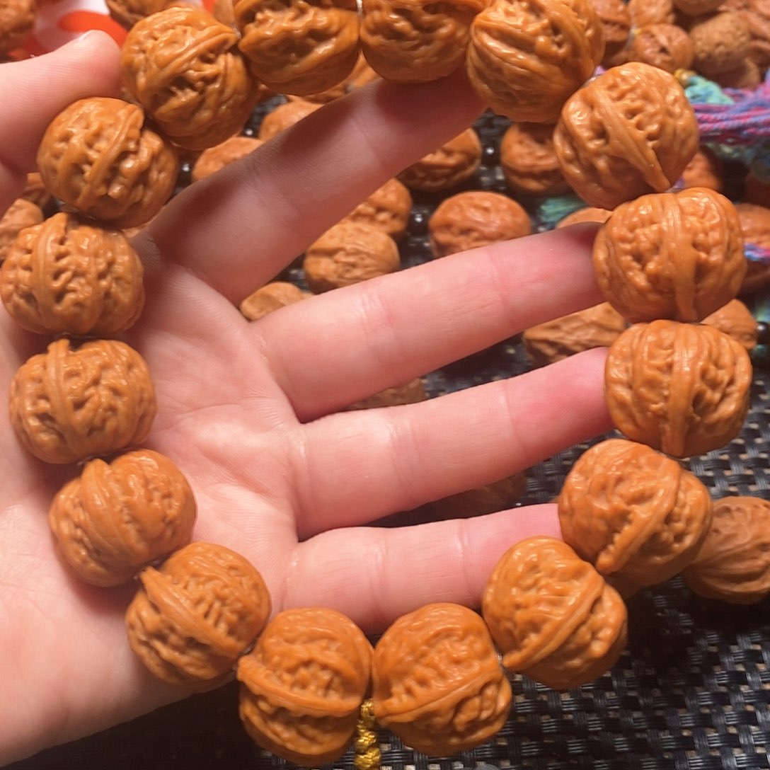 文玩核桃手串磨盘