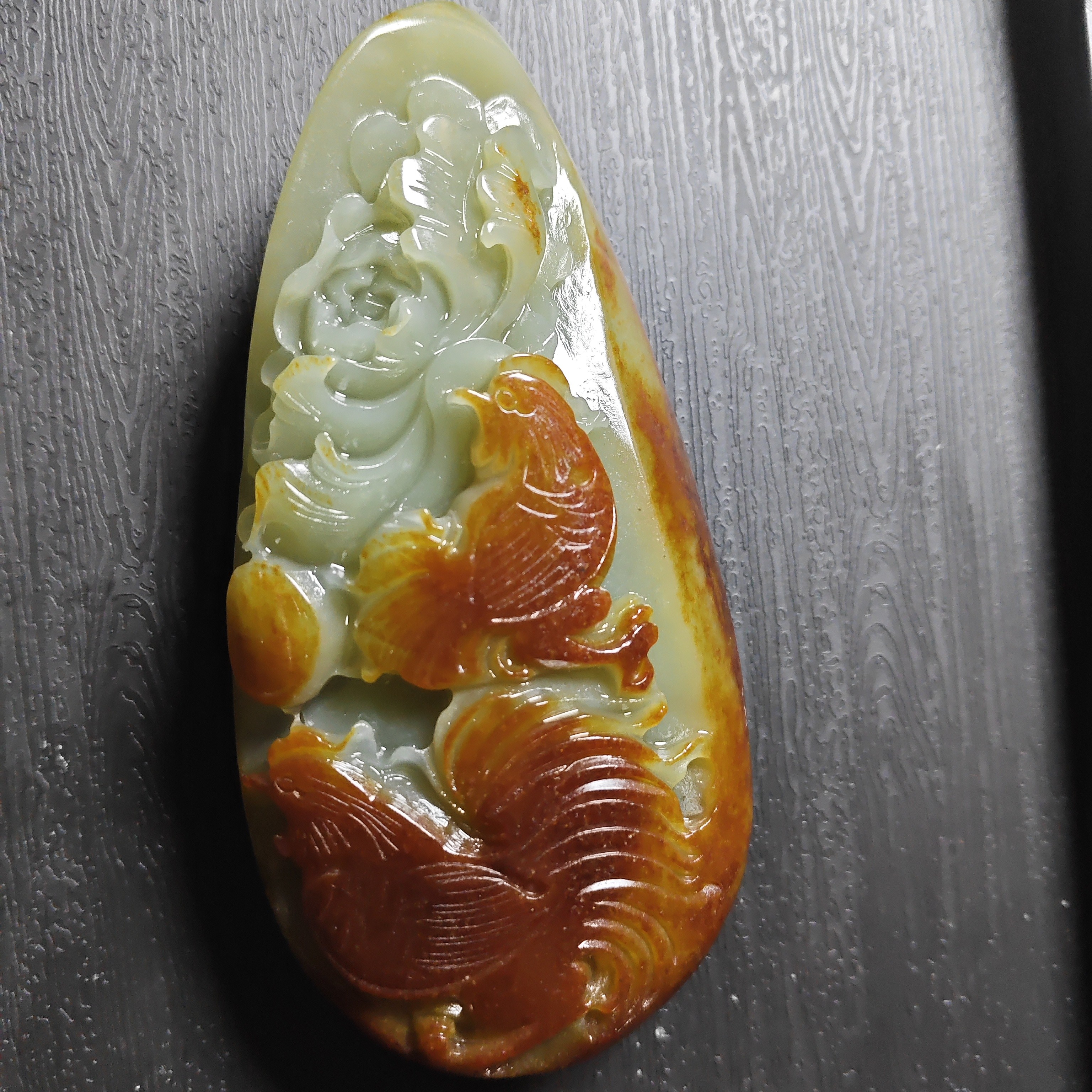 特色手工艺手工雕刻鸡/官上加官