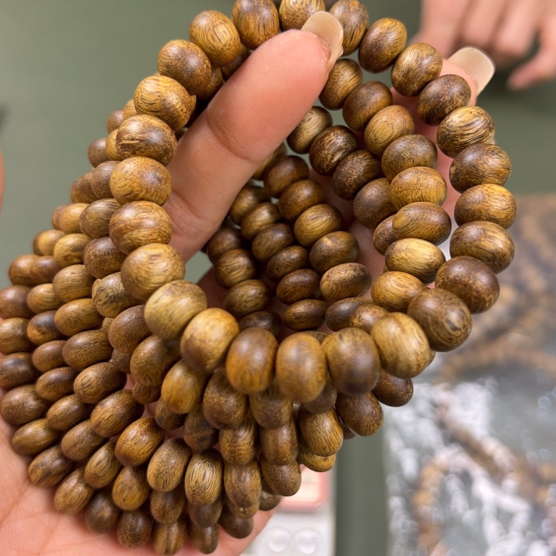 沉香手串海南老白棋树钉卡1.0/8g单圈多样性发一