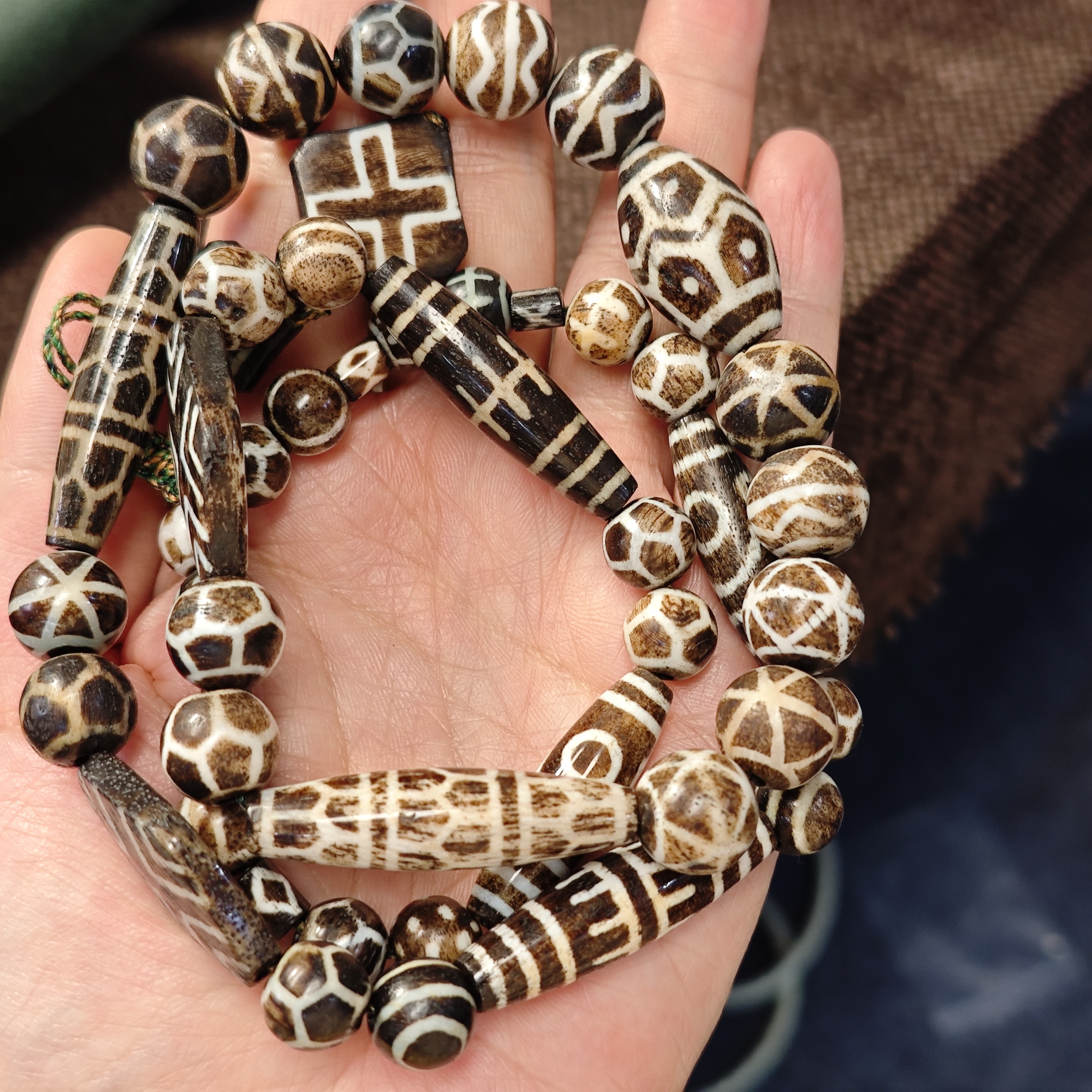 非金属木质项链 缅甸邦迪克镶蚀木化石项链