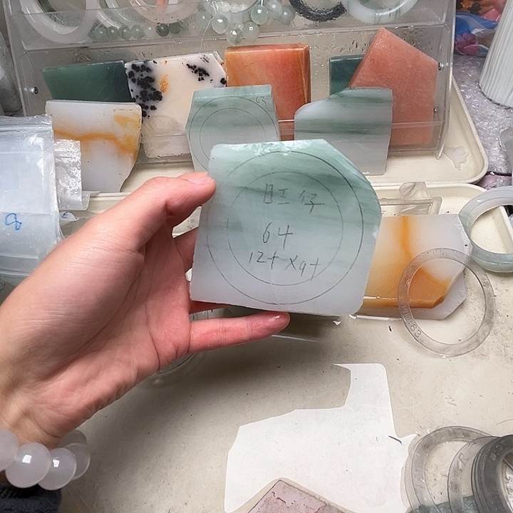 定制石英质玉（天山翠）天山翠定制不退不换