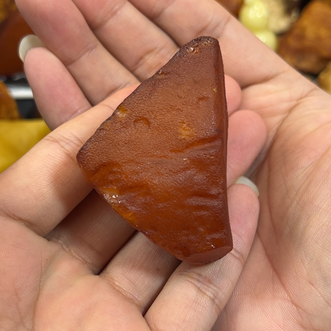 琥珀未镶嵌珠宝奇石38.3克