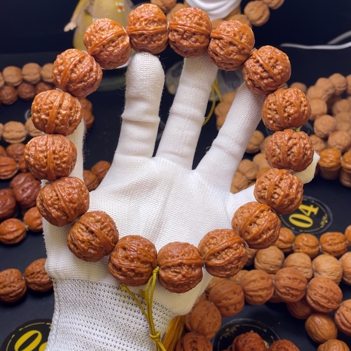 H***Y手串文玩核桃珊瑚八棱