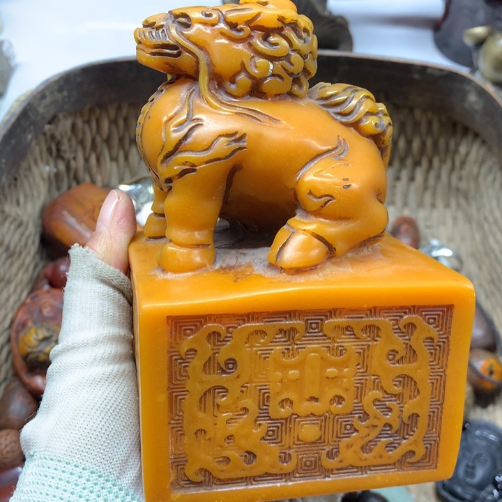 乌***番琉璃手工艺品就此不再说出口呢哦女哦