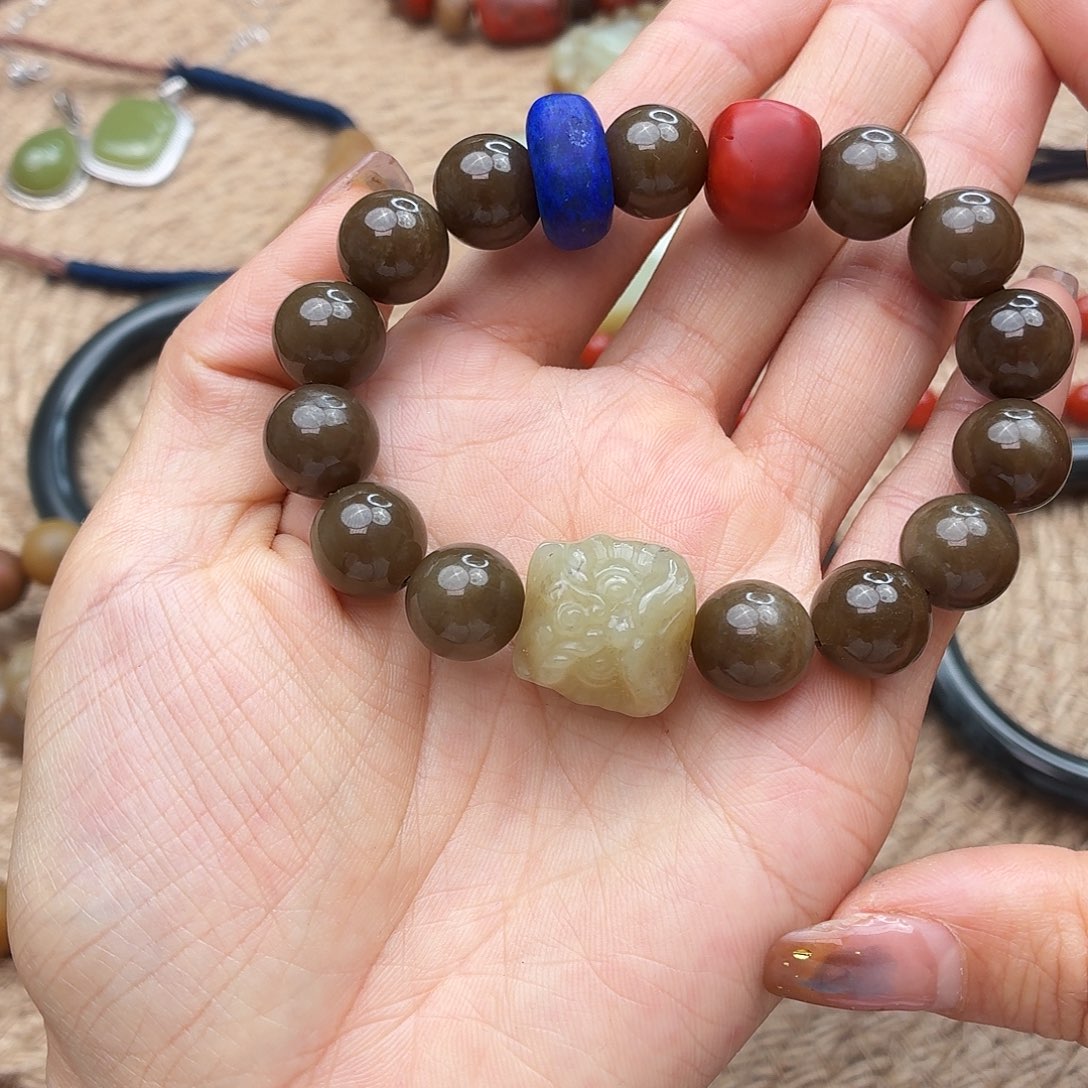 心***素和田玉（糖玉）未镶嵌手链