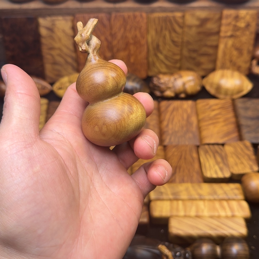 楠木金丝楠木无事牌