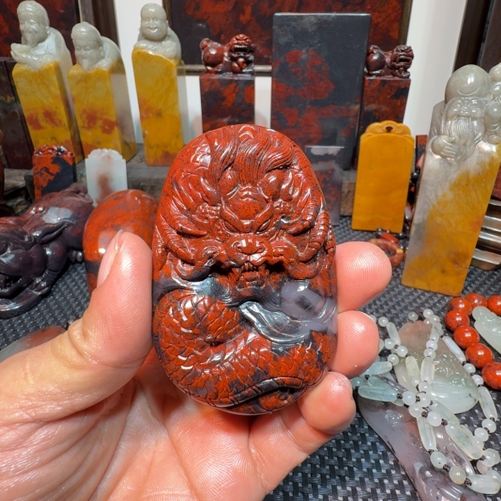 S***m石材桂林鸡血玉挂件