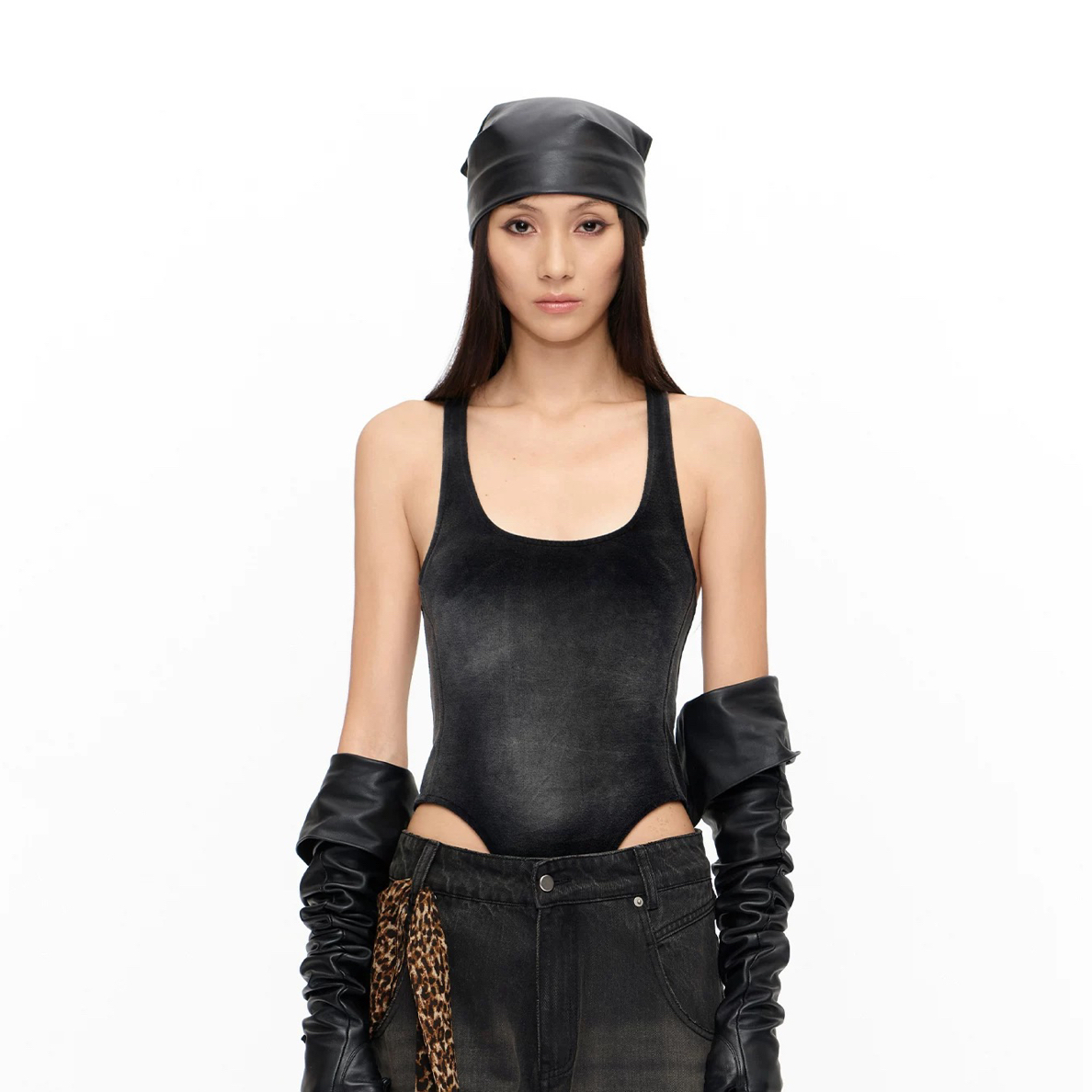 TSOUL【CNLEEWEI】圆领水洗丝绒连体衣背心