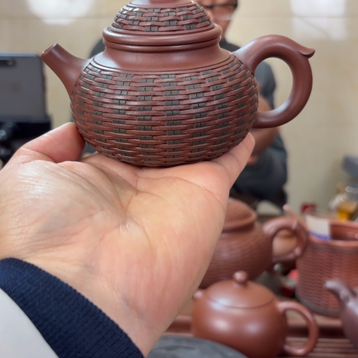 紫砂茶壶双色荣天