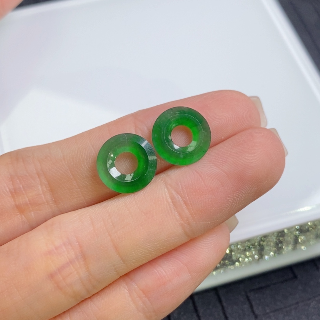 翡翠未镶嵌耳饰甜甜圈