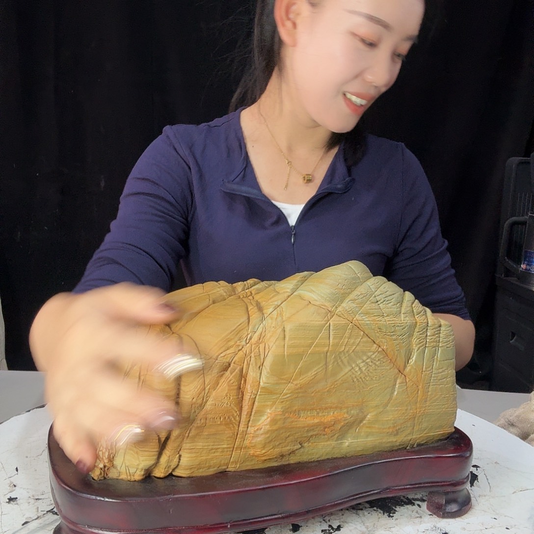 雷***哥不锈钢松花石摆件一个002