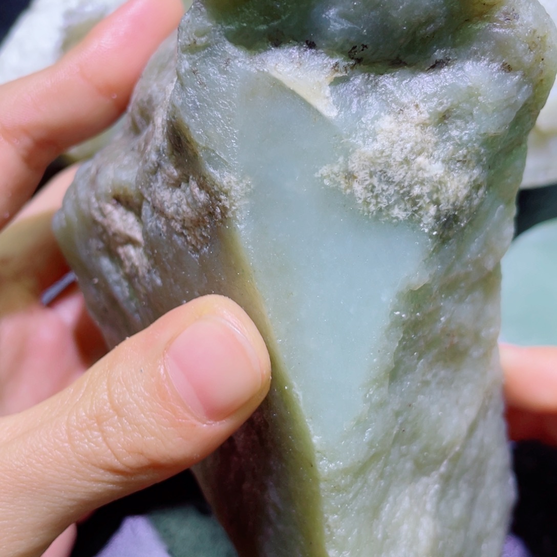 和田玉未镶嵌珠宝半成品