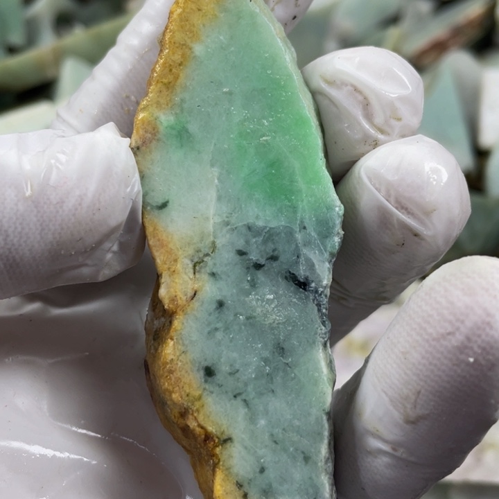 翡翠吊坠(不含链)未镶嵌天然翡翠边角料子