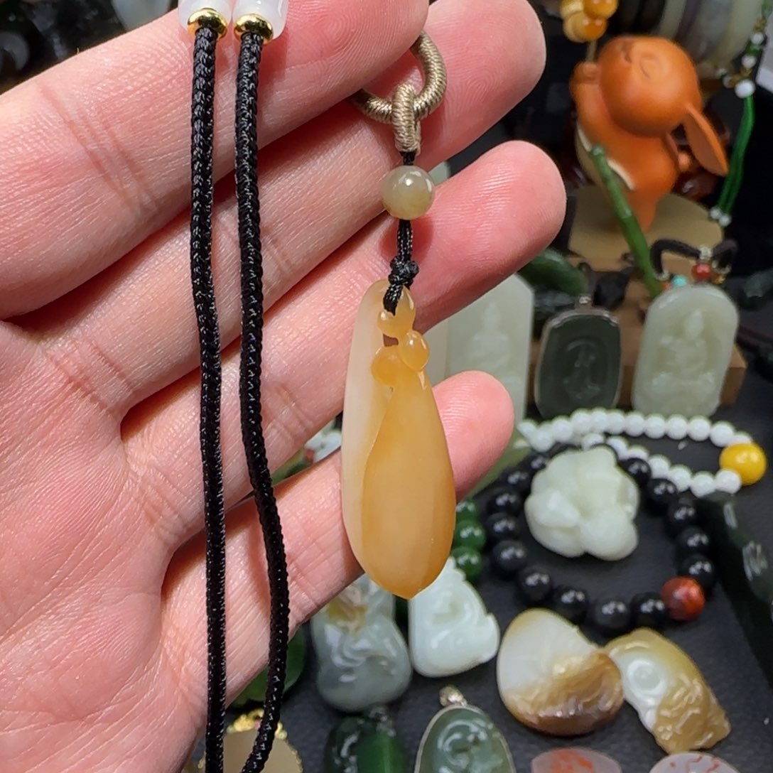 和田玉挂件未镶嵌