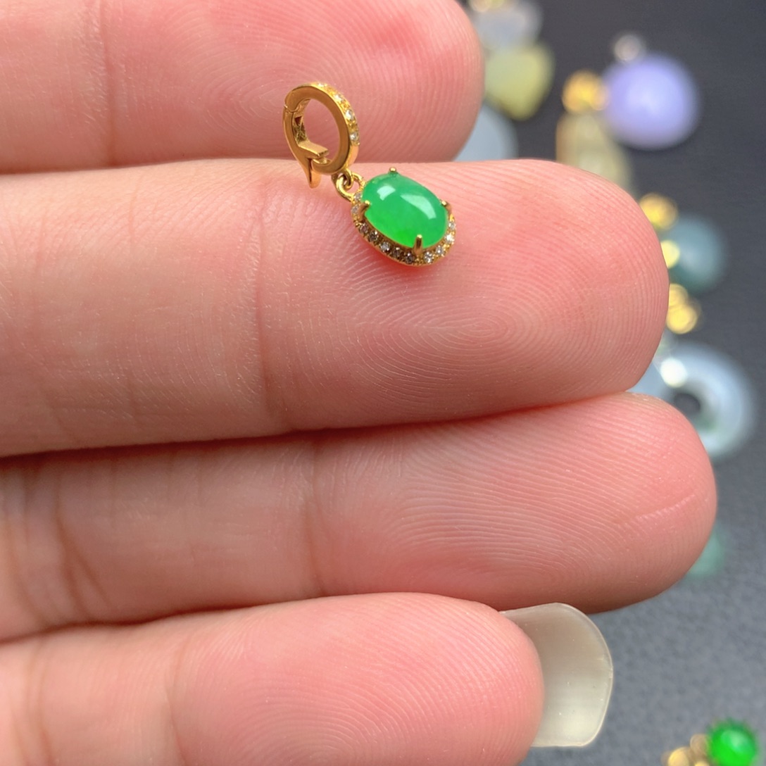 【闪购商品】翡翠18K金镶嵌颈饰翡翠