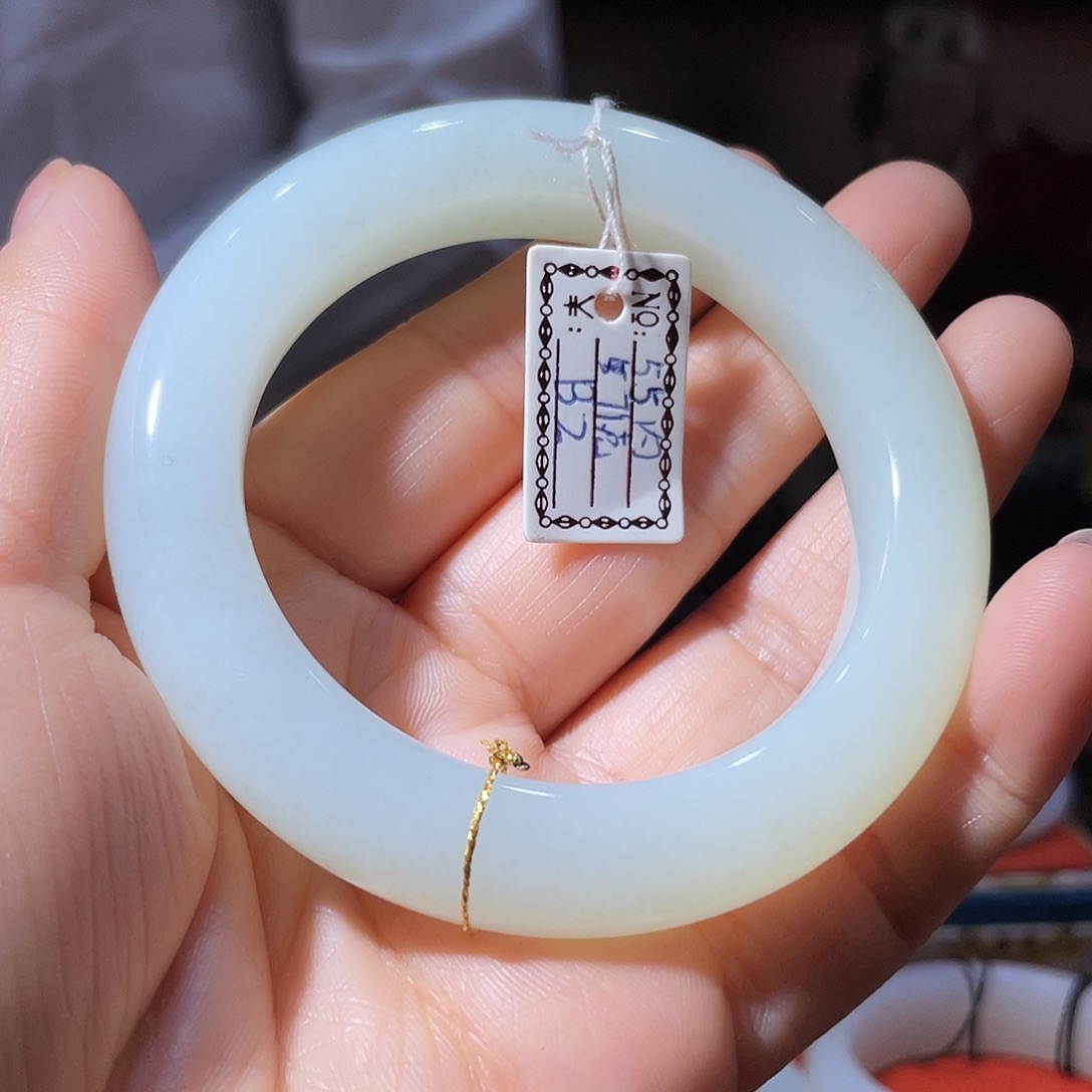 和田玉（糖玉）未镶嵌手镯