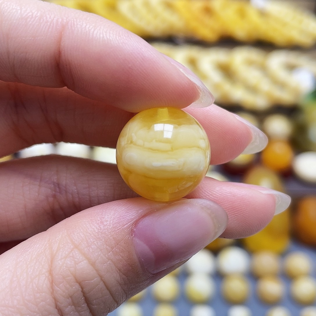 未镶嵌琥珀裸石蜜蜡圆珠16.4mm瑕疵