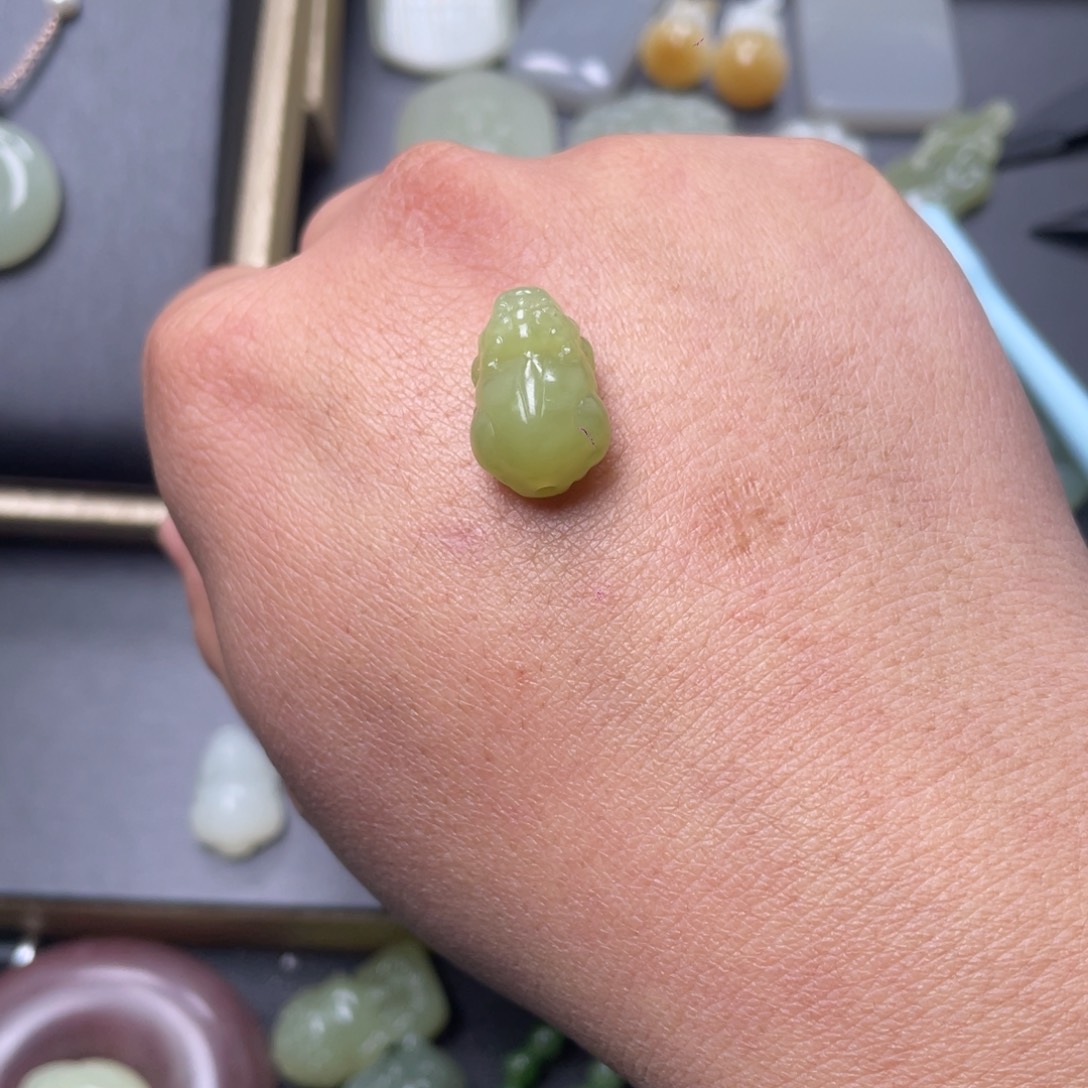 和田玉（黄玉）未镶嵌颈饰