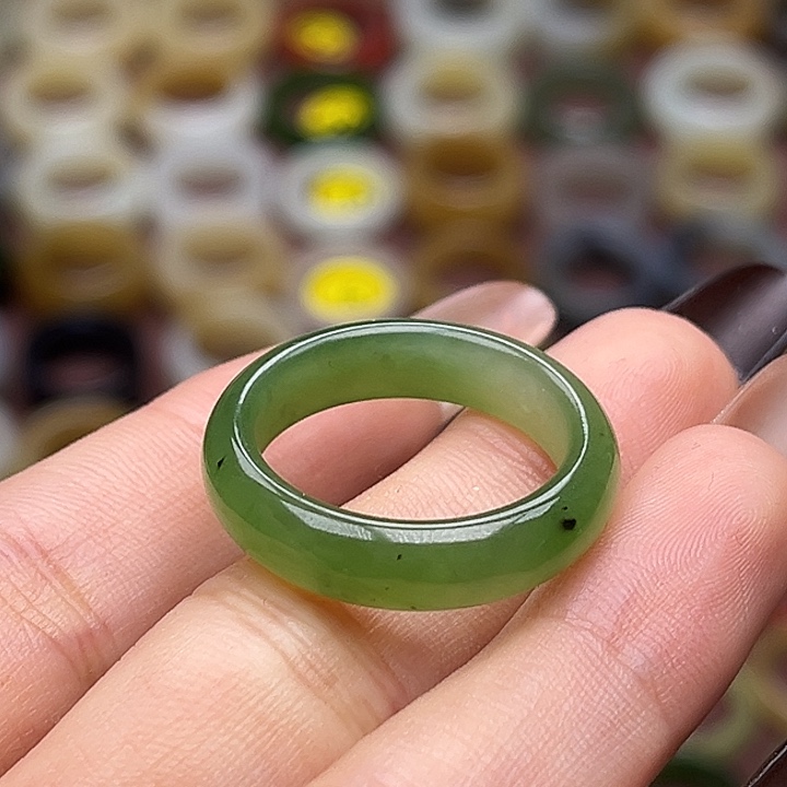 八***L和田玉未镶嵌戒指19.4