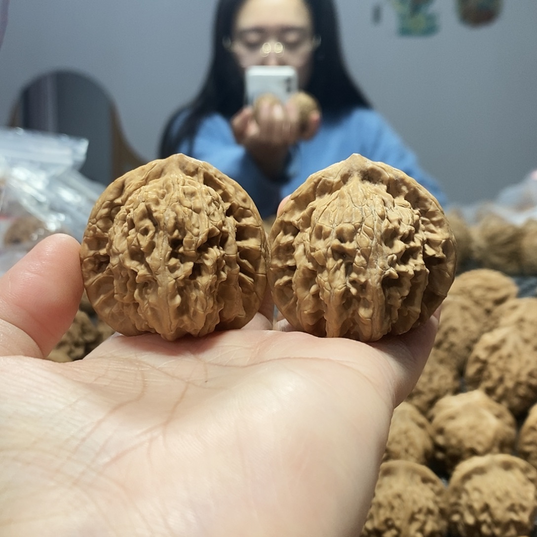 吊坠桃核霞云岭42