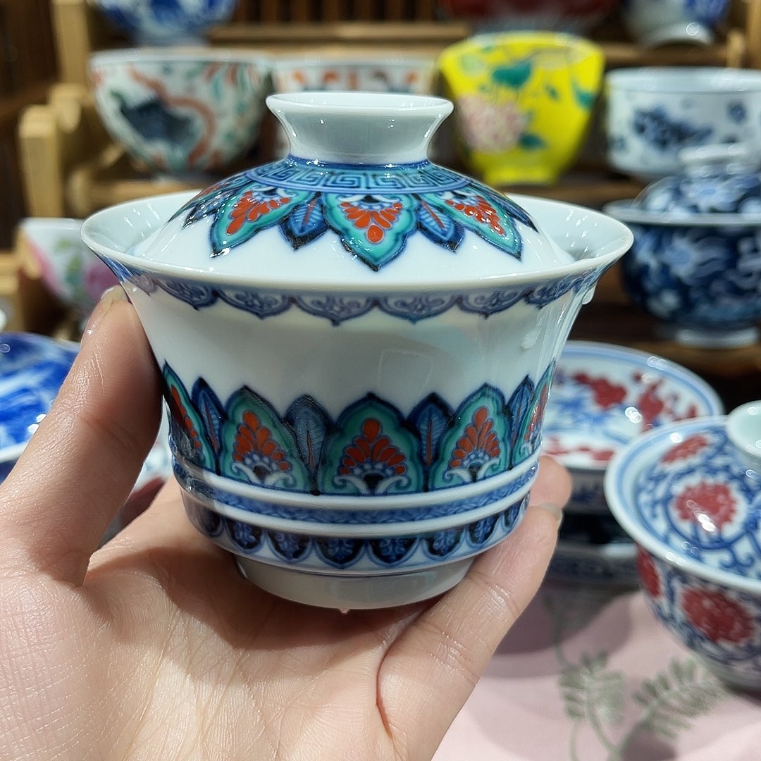 i***e瓷杯子青花斗彩芭蕉马蹄盖碗