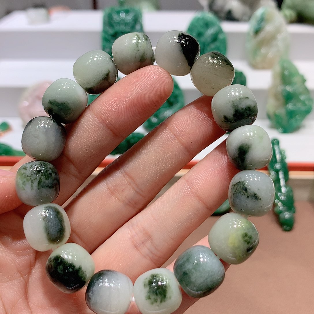 独山玉挂件未镶嵌