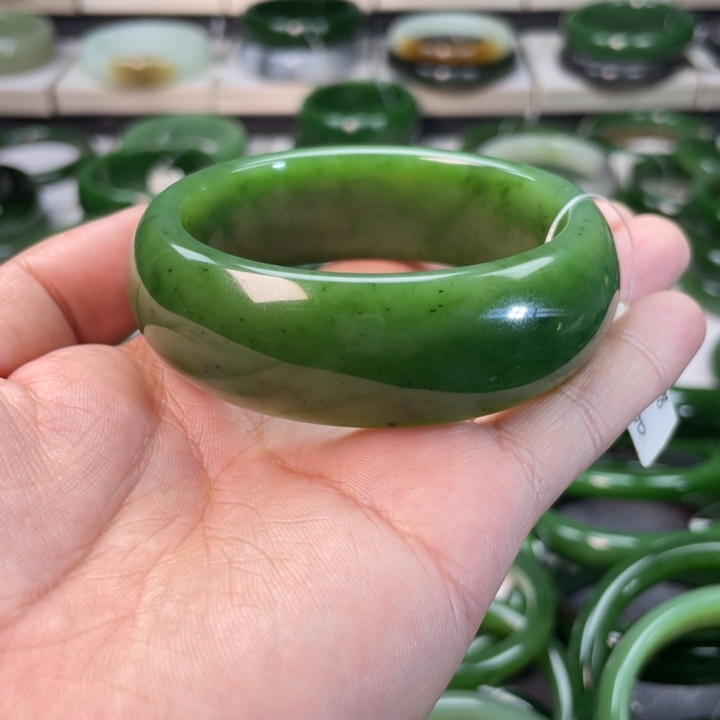 和田玉（碧玉）手镯未镶嵌